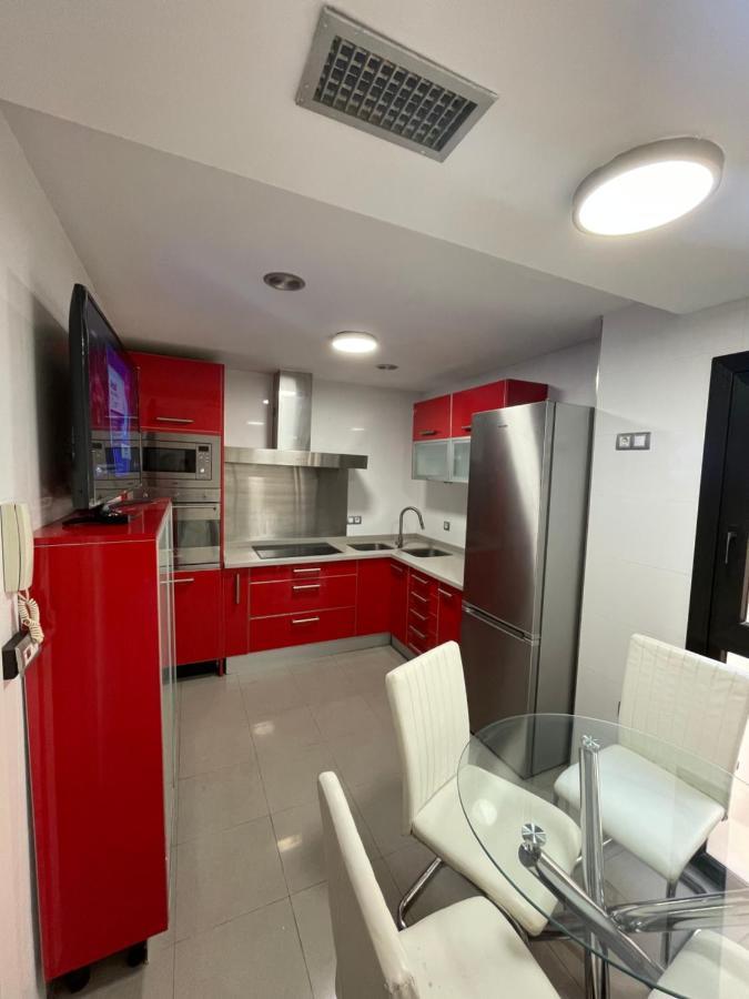 Moderno Apartamento Con Plaza De Garaje En Pleno Centro De Almeria Bagian luar foto