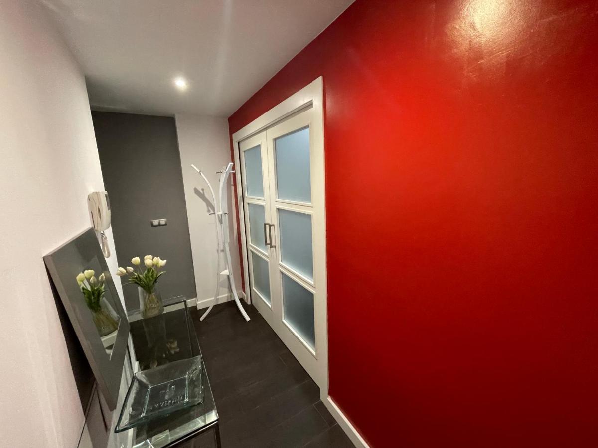 Moderno Apartamento Con Plaza De Garaje En Pleno Centro De Almeria Bagian luar foto